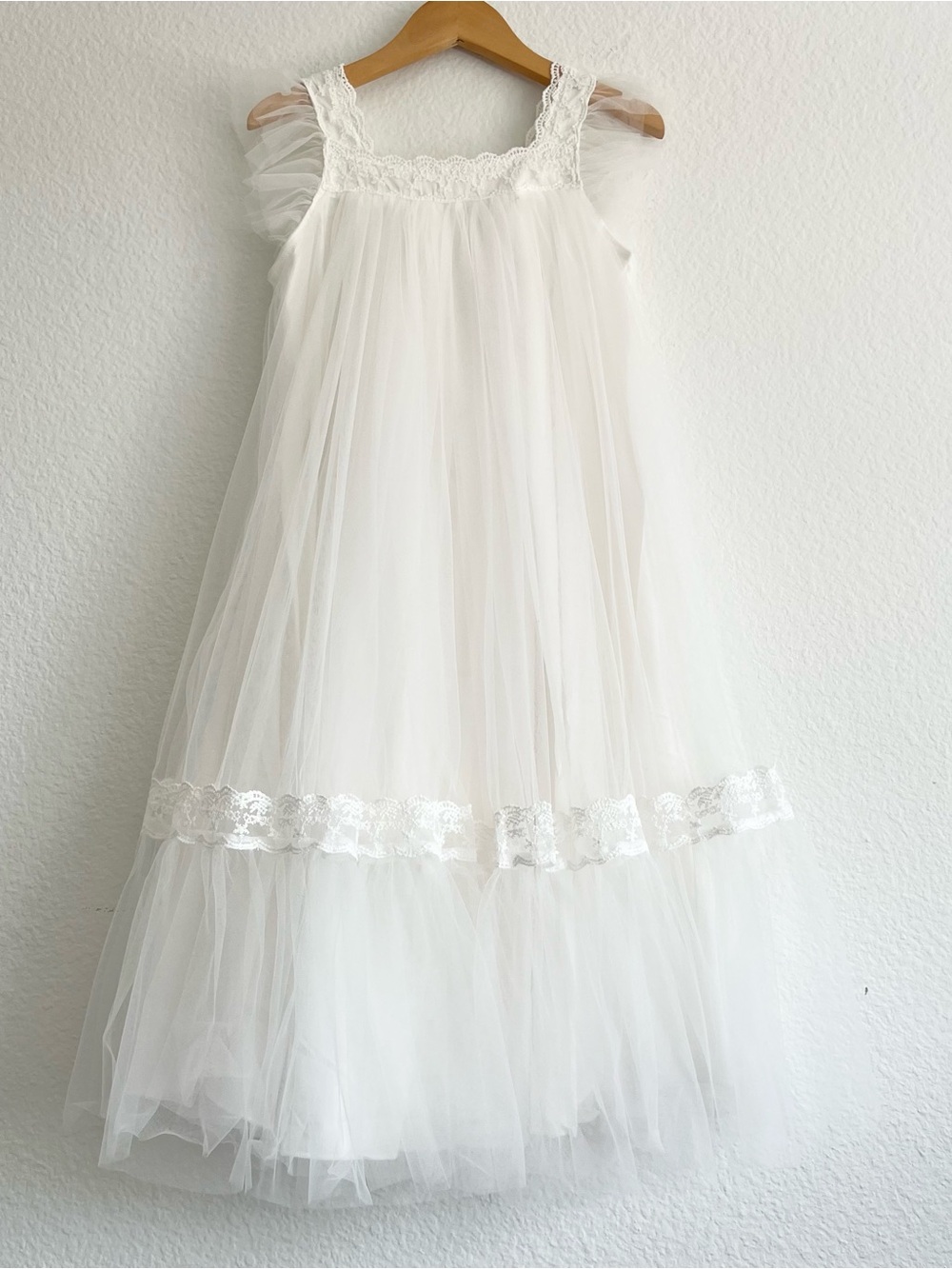 Girls White Lace & Tulle Dress